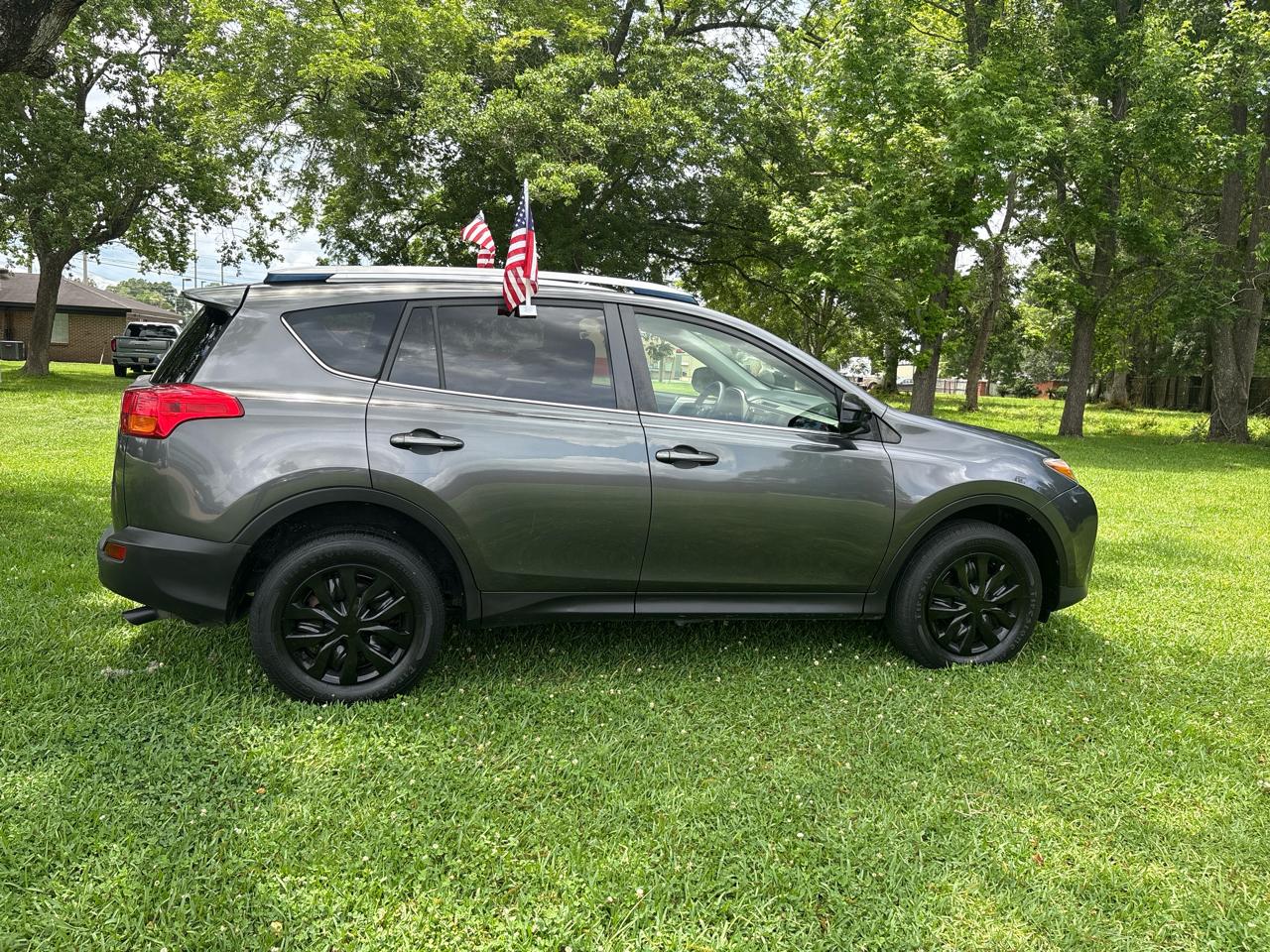 Toyota RAV4 LE FWD 2014