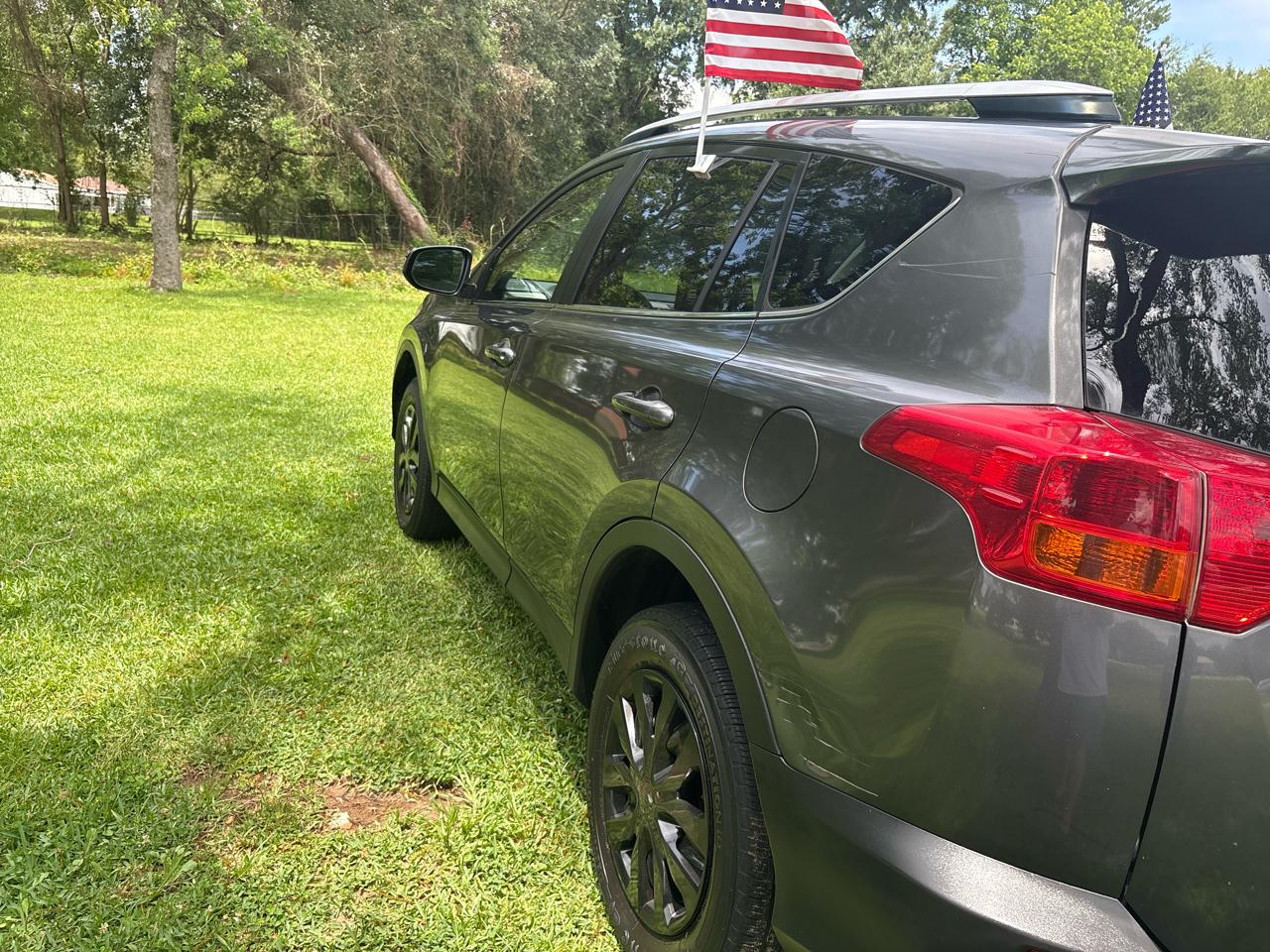 Toyota RAV4 LE FWD 2014