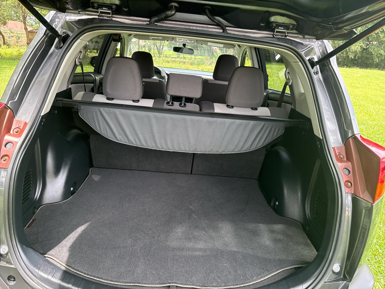 Toyota RAV4 LE FWD 2014