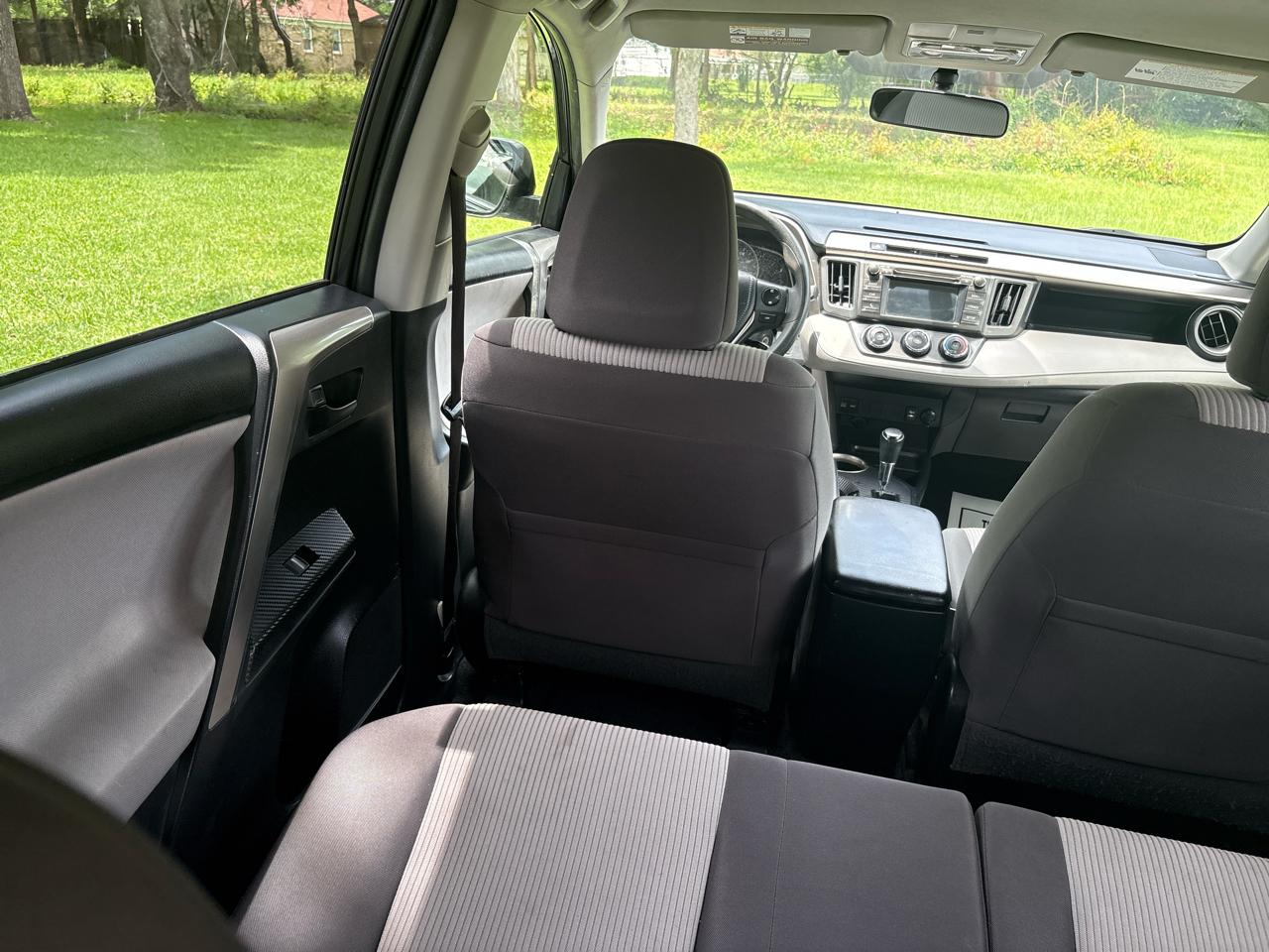Toyota RAV4 LE FWD 2014