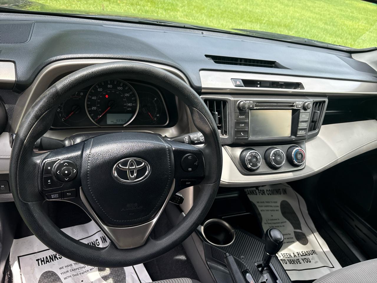 Toyota RAV4 LE FWD 2014