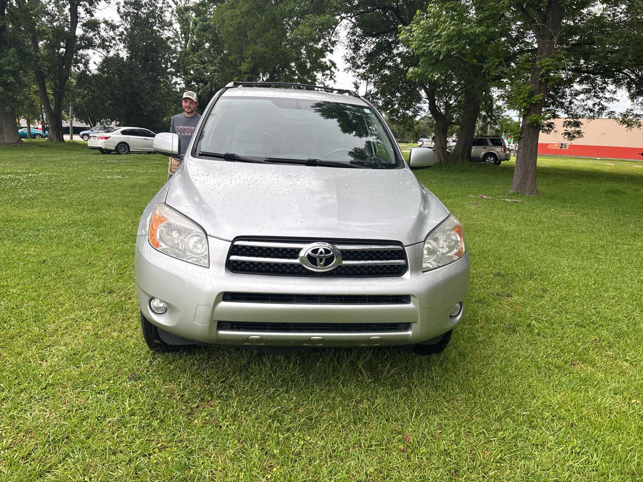 Toyota RAV4 Limited I4 2WD 2007