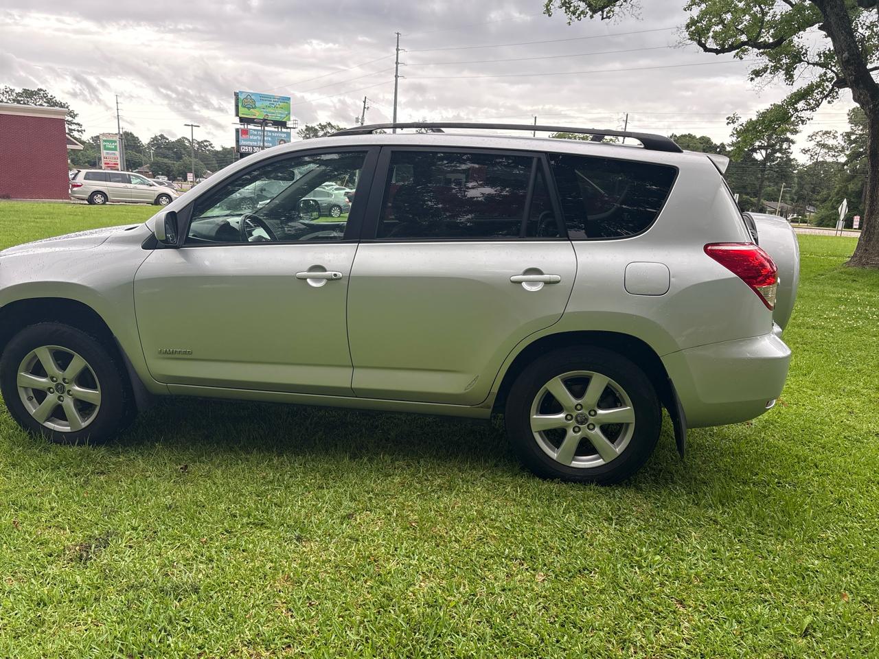 Toyota RAV4 Limited I4 2WD 2007