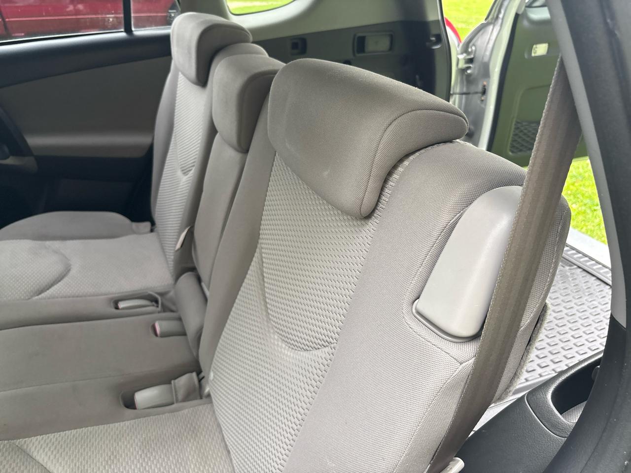 Toyota RAV4 Limited I4 2WD 2007