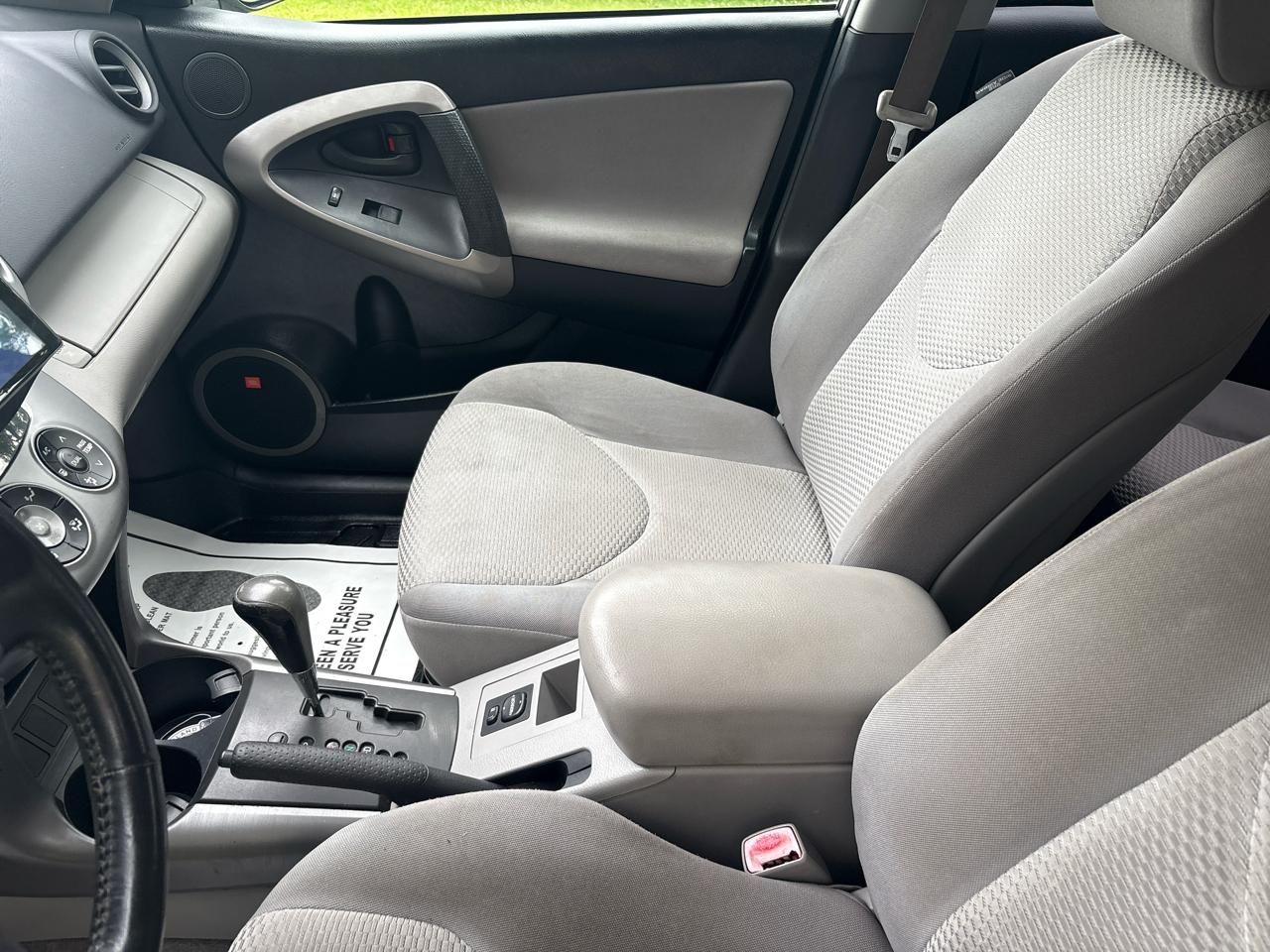 Toyota RAV4 Limited I4 2WD 2007