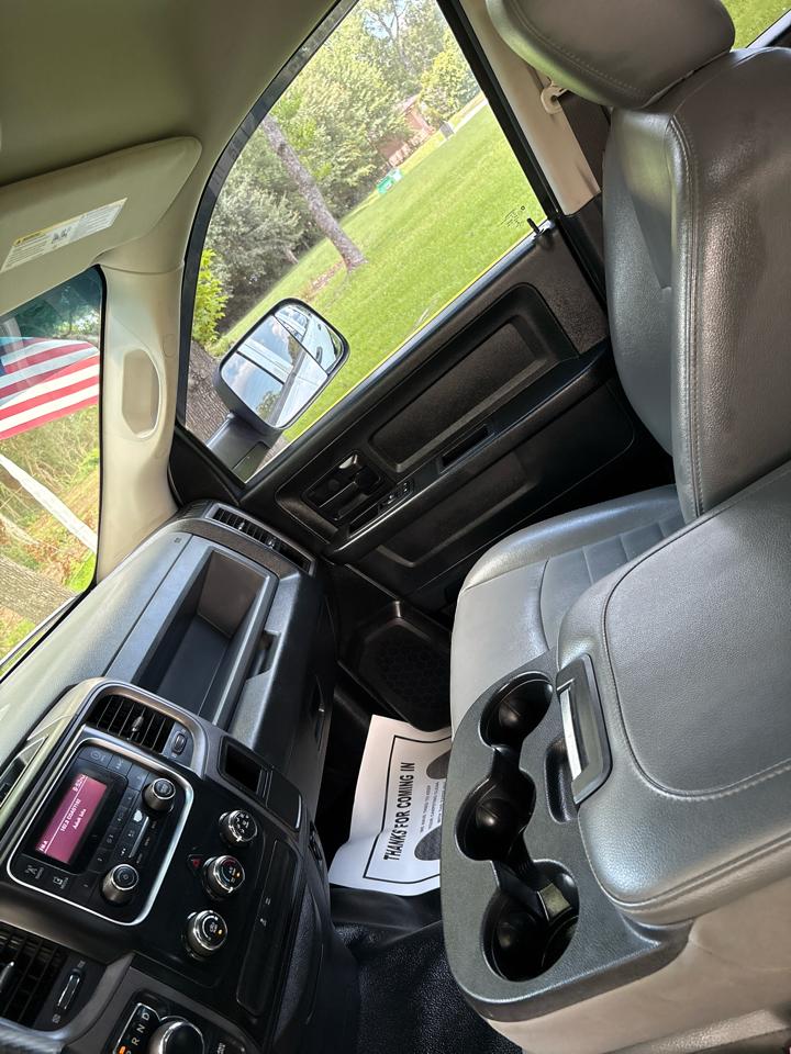 RAM 1500 Tradesman Quad Cab 4WD 2018