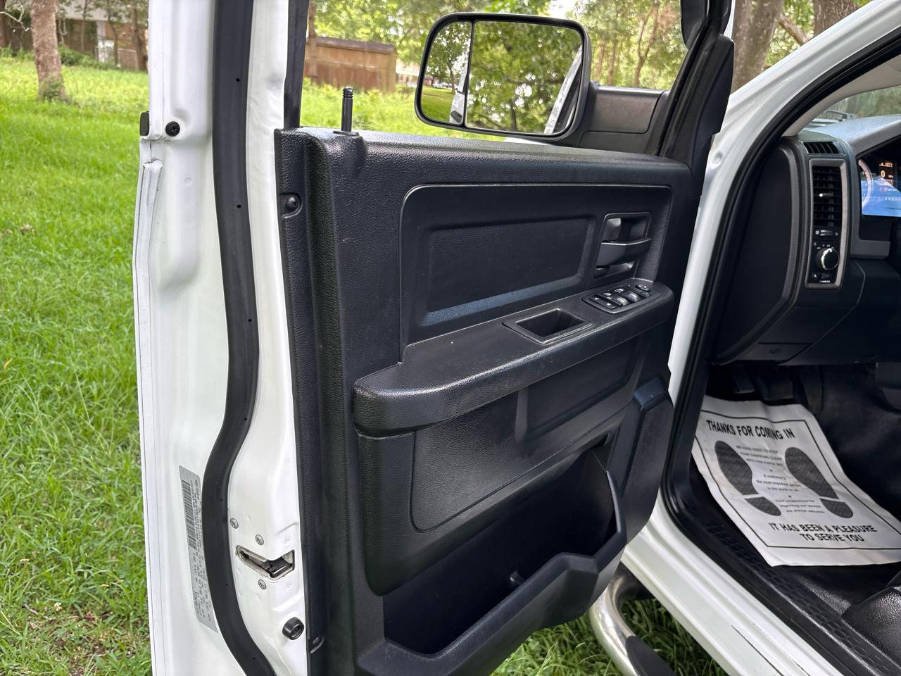 RAM 1500 Tradesman Quad Cab 4WD 2018