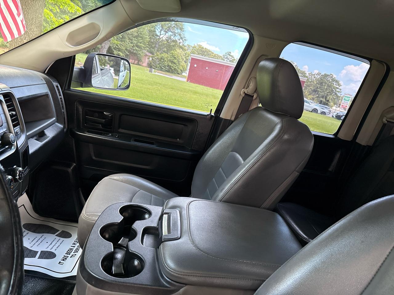 RAM 1500 Tradesman Quad Cab 4WD 2018