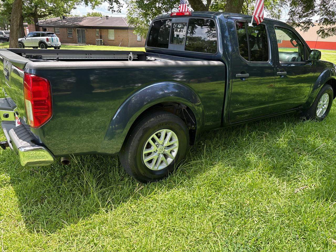 Nissan Frontier SV Crew Cab LWB 5AT 2WD 2016