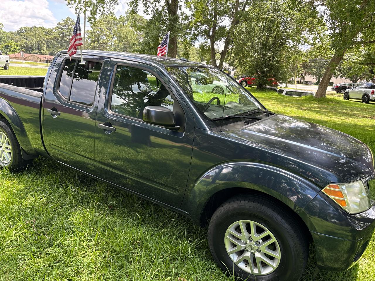 Nissan Frontier SV Crew Cab LWB 5AT 2WD 2016