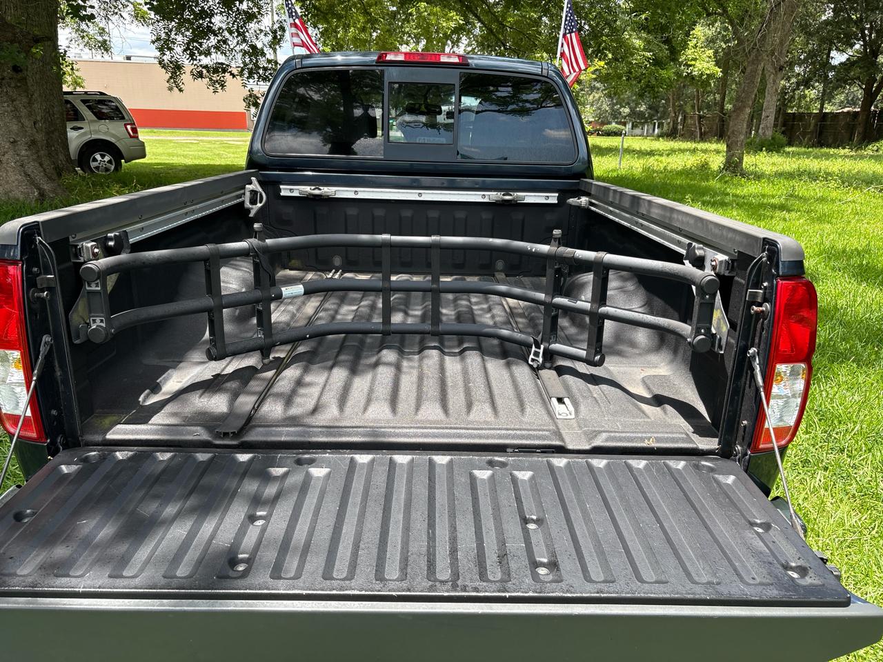 Nissan Frontier SV Crew Cab LWB 5AT 2WD 2016