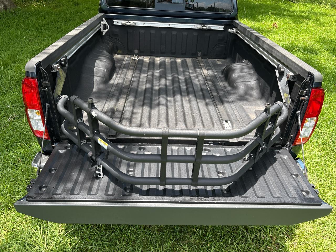 Nissan Frontier SV Crew Cab LWB 5AT 2WD 2016