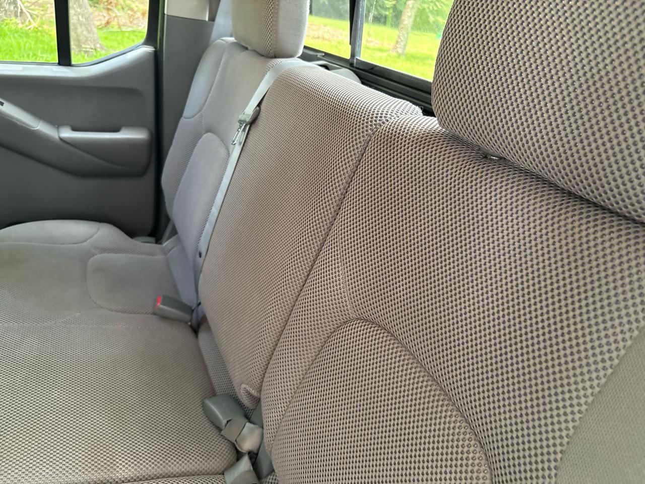 Nissan Frontier SV Crew Cab LWB 5AT 2WD 2016