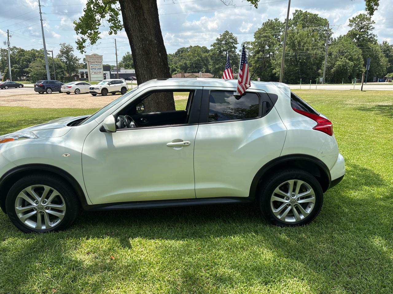 Nissan Juke S FWD 2013