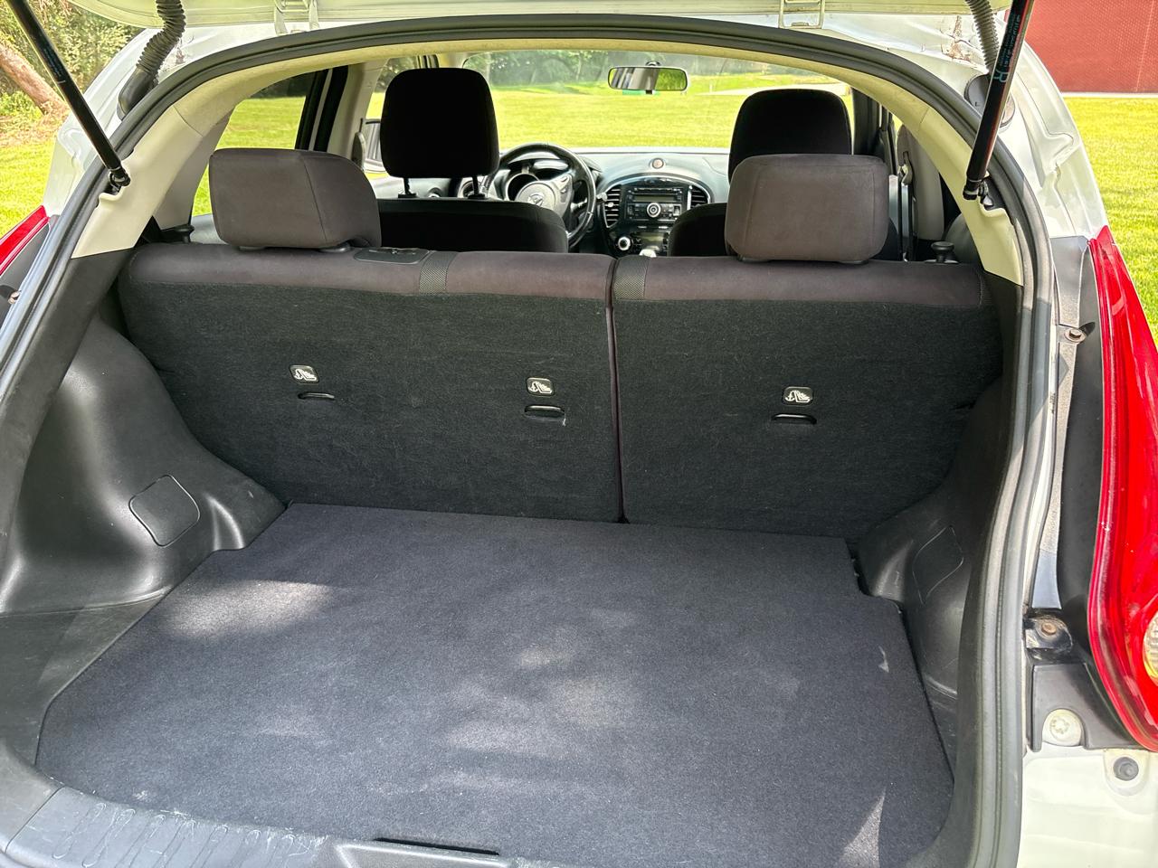 Nissan Juke S FWD 2013