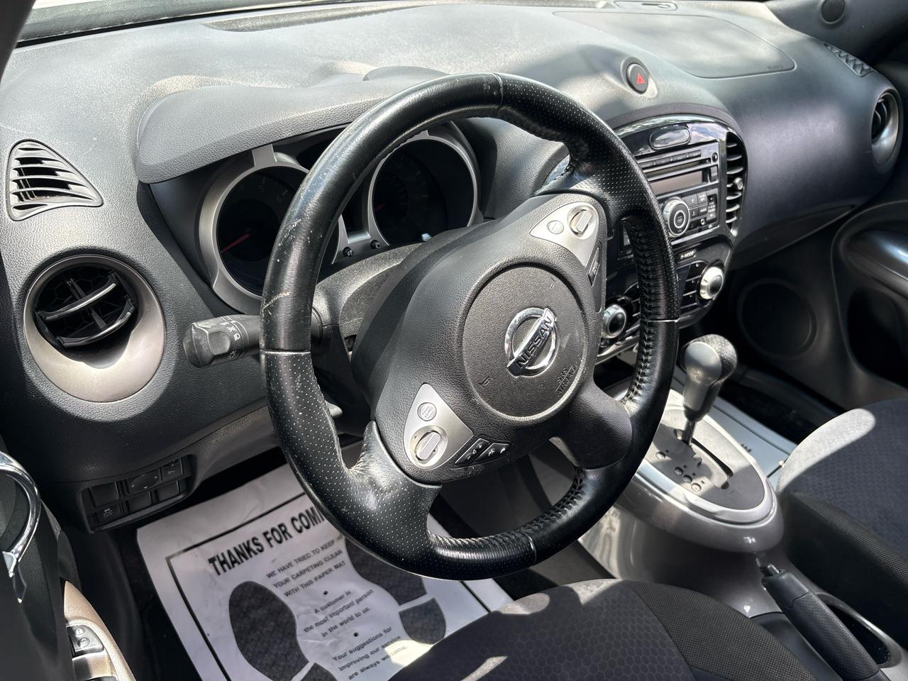 Nissan Juke S FWD 2013