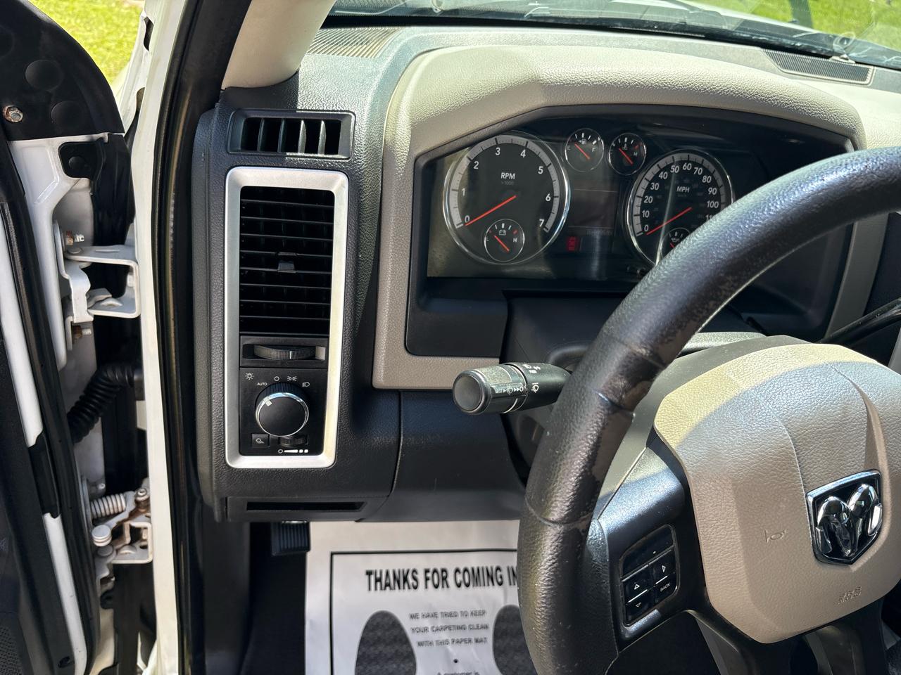 RAM 1500 SLT Quad Cab 2WD 2012