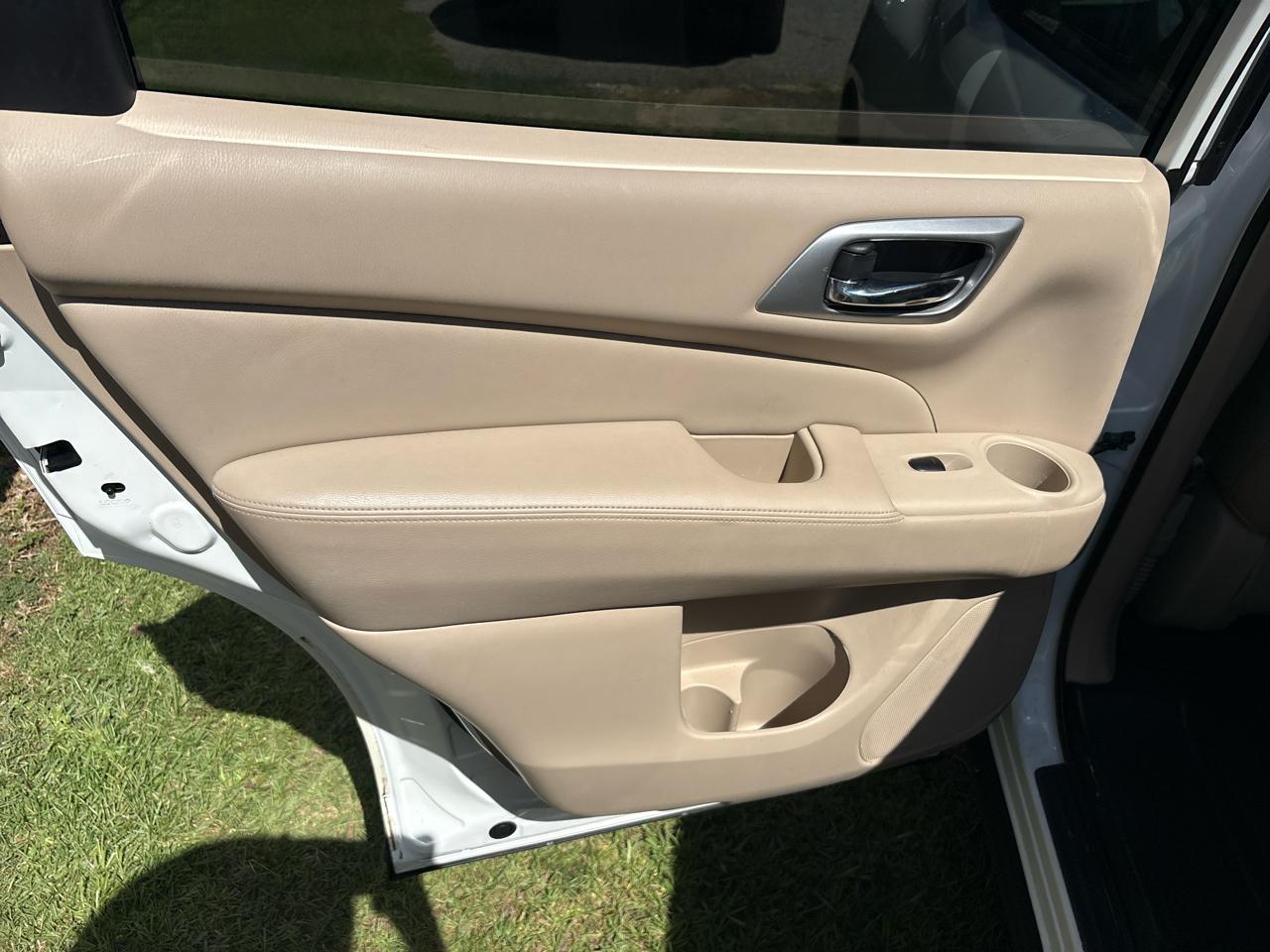 Nissan Pathfinder SL 2WD 2018