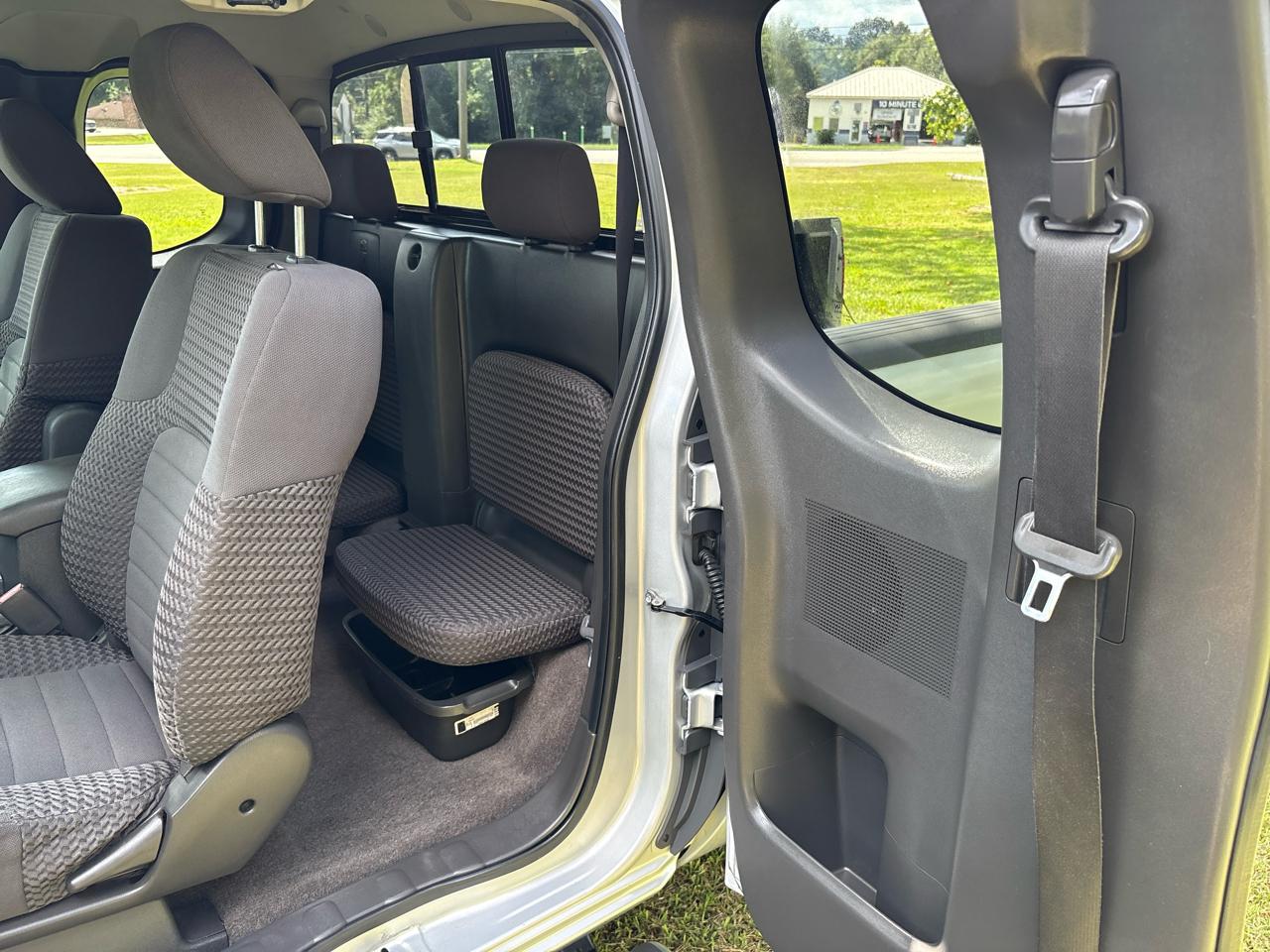 Nissan Frontier SE V6 King Cab 2WD 2010