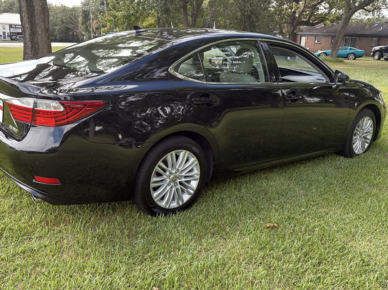 Lexus ES 350 Sedan 2013