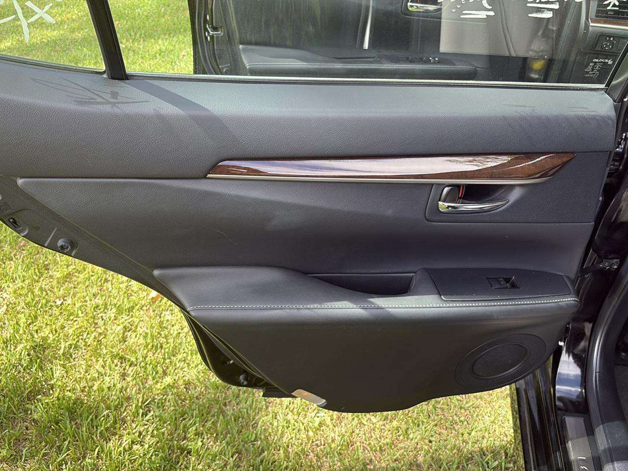 Lexus ES 350 Sedan 2013