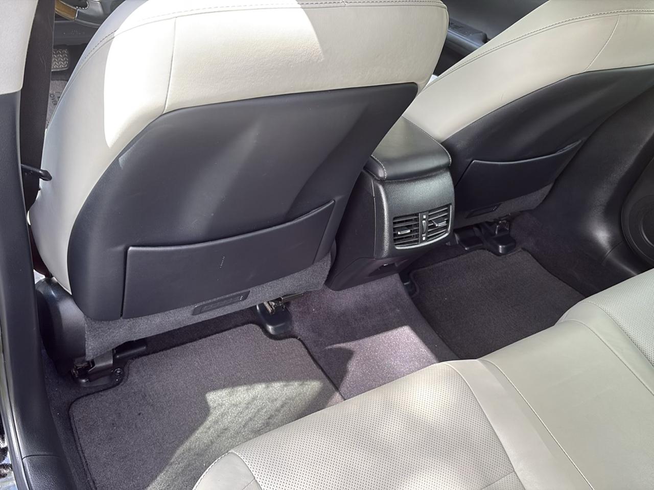 Lexus ES 350 Sedan 2013