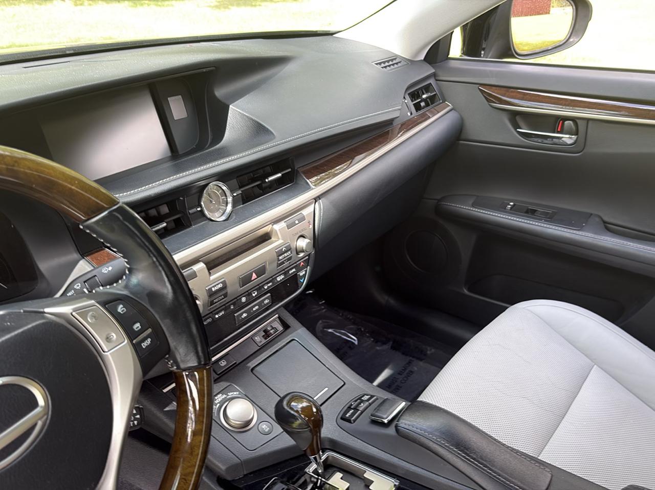 Lexus ES 350 Sedan 2013
