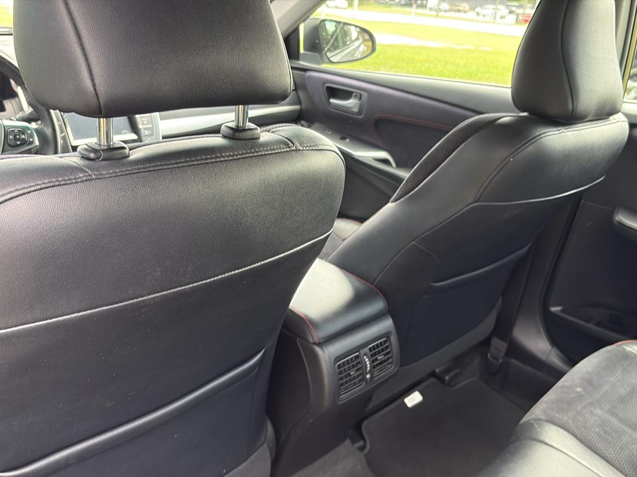 Toyota Camry SE 2015