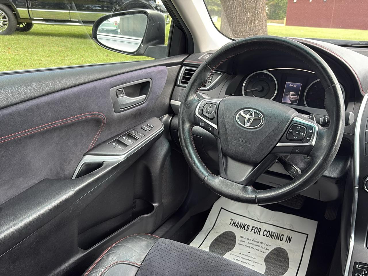 Toyota Camry SE 2015