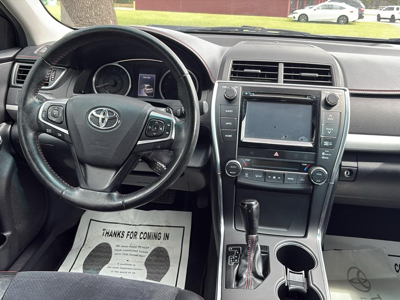Toyota Camry SE 2015