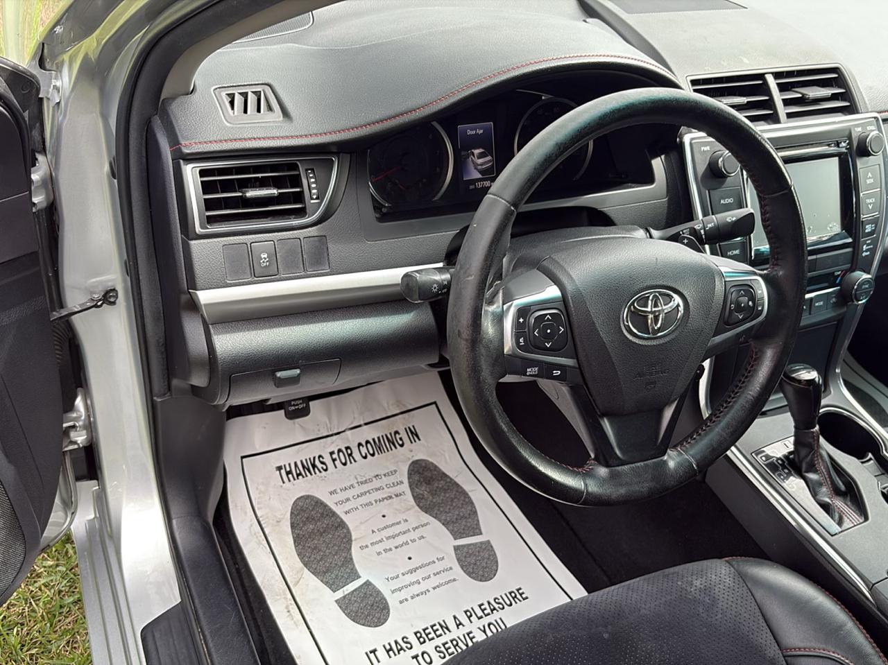 Toyota Camry SE 2015