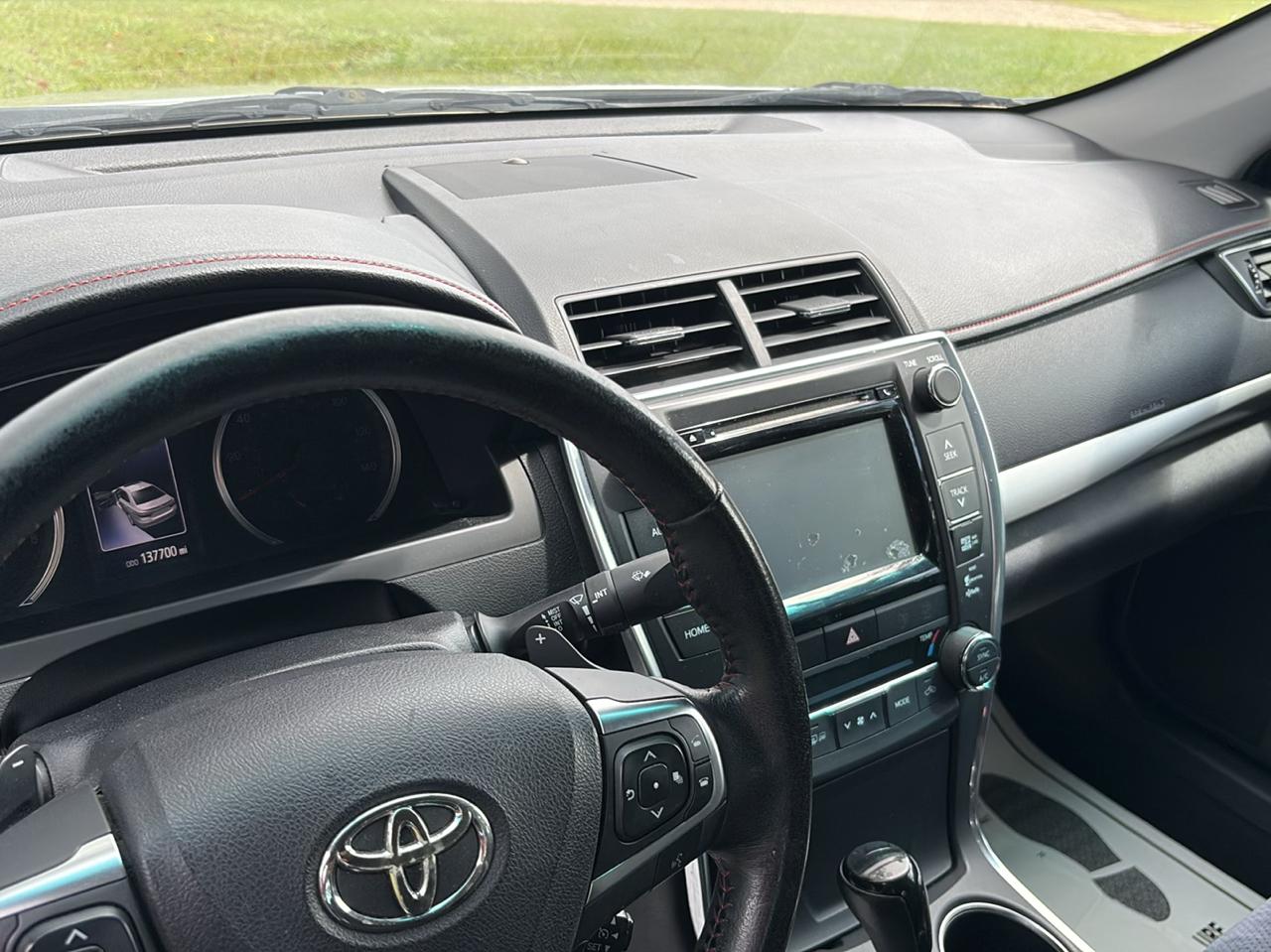 Toyota Camry SE 2015