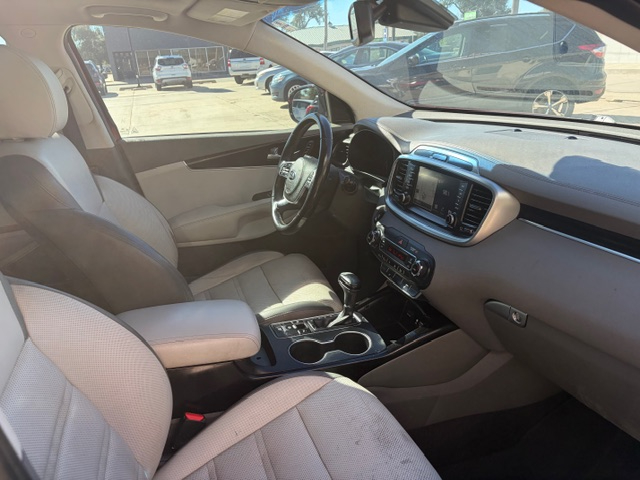 Kia Sorento SX V6 FWD 2019 Kia Sorento SX V6 FWD 2019