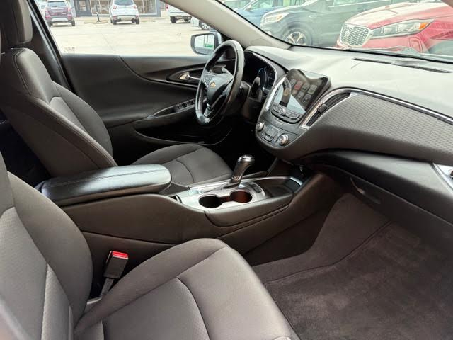 Chevrolet Malibu 4dr Sdn LT w/1LT 2018 Chevrolet Malibu 4dr Sdn LT w/1LT 2018