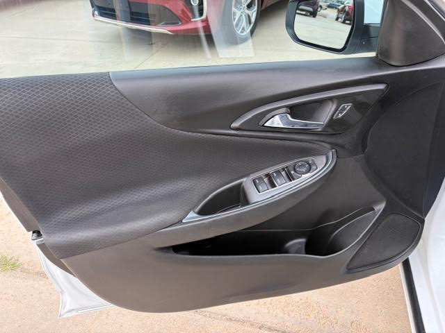 Chevrolet Malibu 4dr Sdn LT w/1LT 2018 Chevrolet Malibu 4dr Sdn LT w/1LT 2018