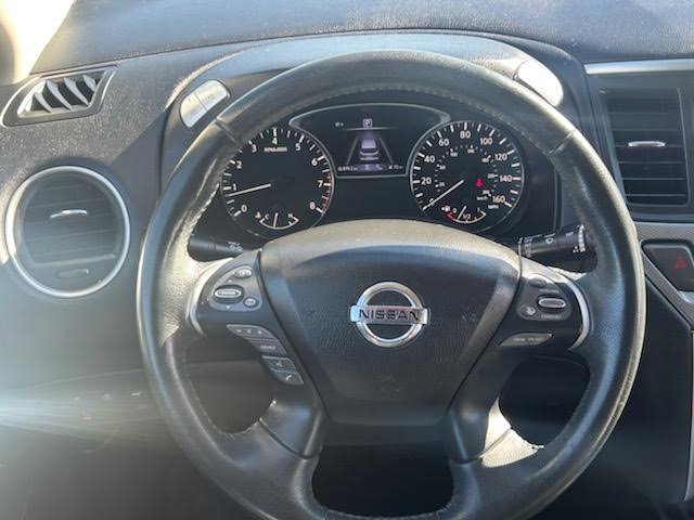 Nissan Pathfinder FWD SL 2018