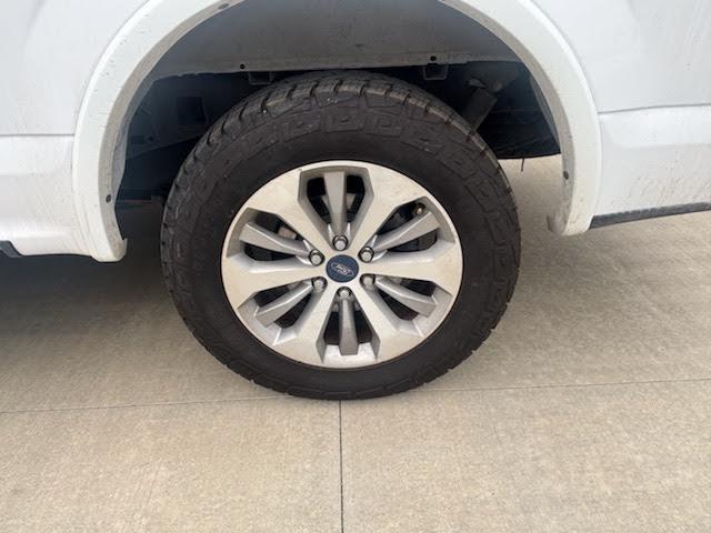 Ford F-150 2WD SuperCrew 157" Lariat 2016