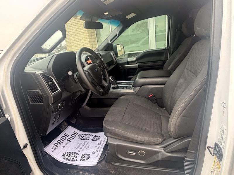 Ford F-150 2WD SuperCrew 157" Lariat 2016