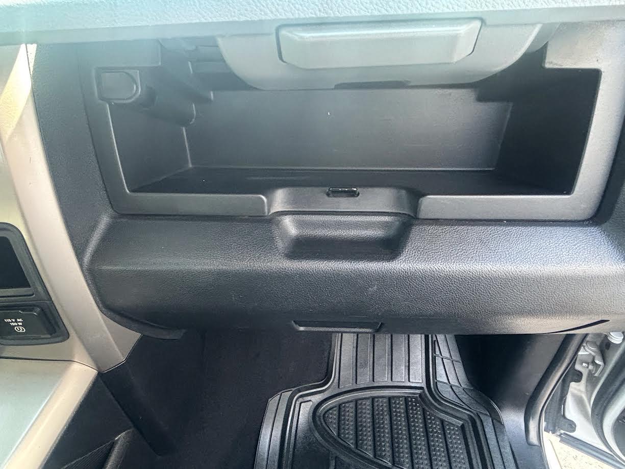 RAM 1500 2WD Quad Cab 140.5" Lone Star 2013