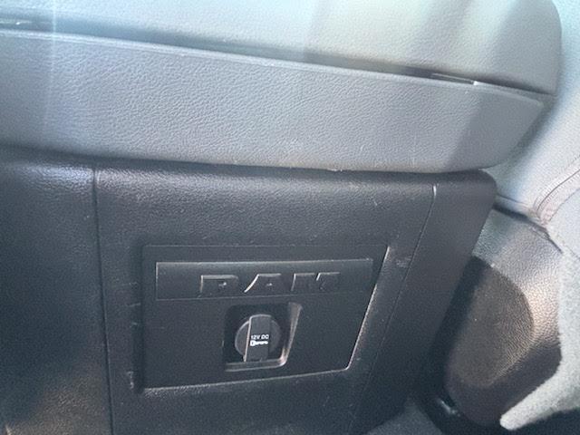 RAM 1500 2WD Quad Cab 140.5" Lone Star 2013