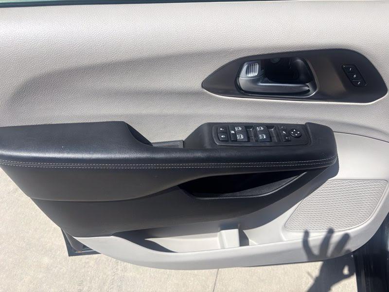 Chrysler Pacifica Limited FWD 2018