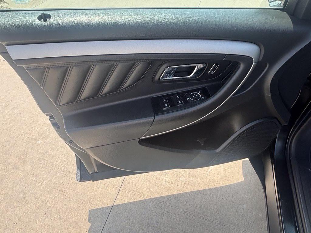 Ford Taurus 4dr Sdn SEL FWD 2014