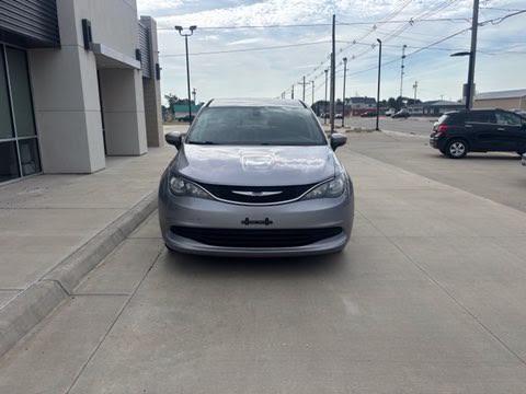 Chrysler Pacifica Touring FWD 2017