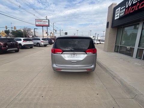 Chrysler Pacifica Touring FWD 2017