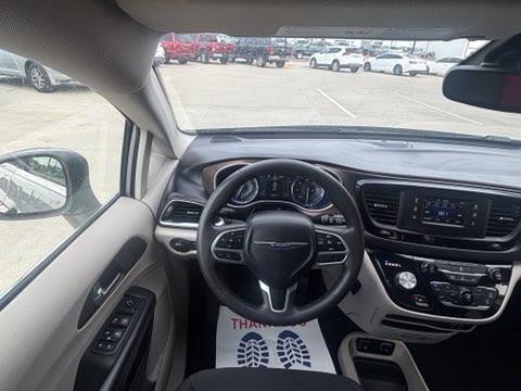 Chrysler Pacifica Touring FWD 2017