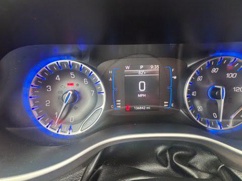Chrysler Pacifica Touring FWD 2017