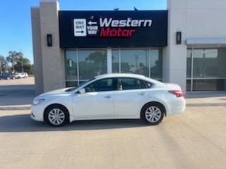 Nissan Altima 2.5 S Sedan 2017