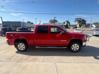 GMC Sierra 1500 4WD Crew Cab 143.5" SLT 2011