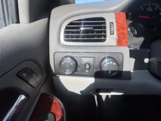 GMC Sierra 1500 4WD Crew Cab 143.5" SLT 2011