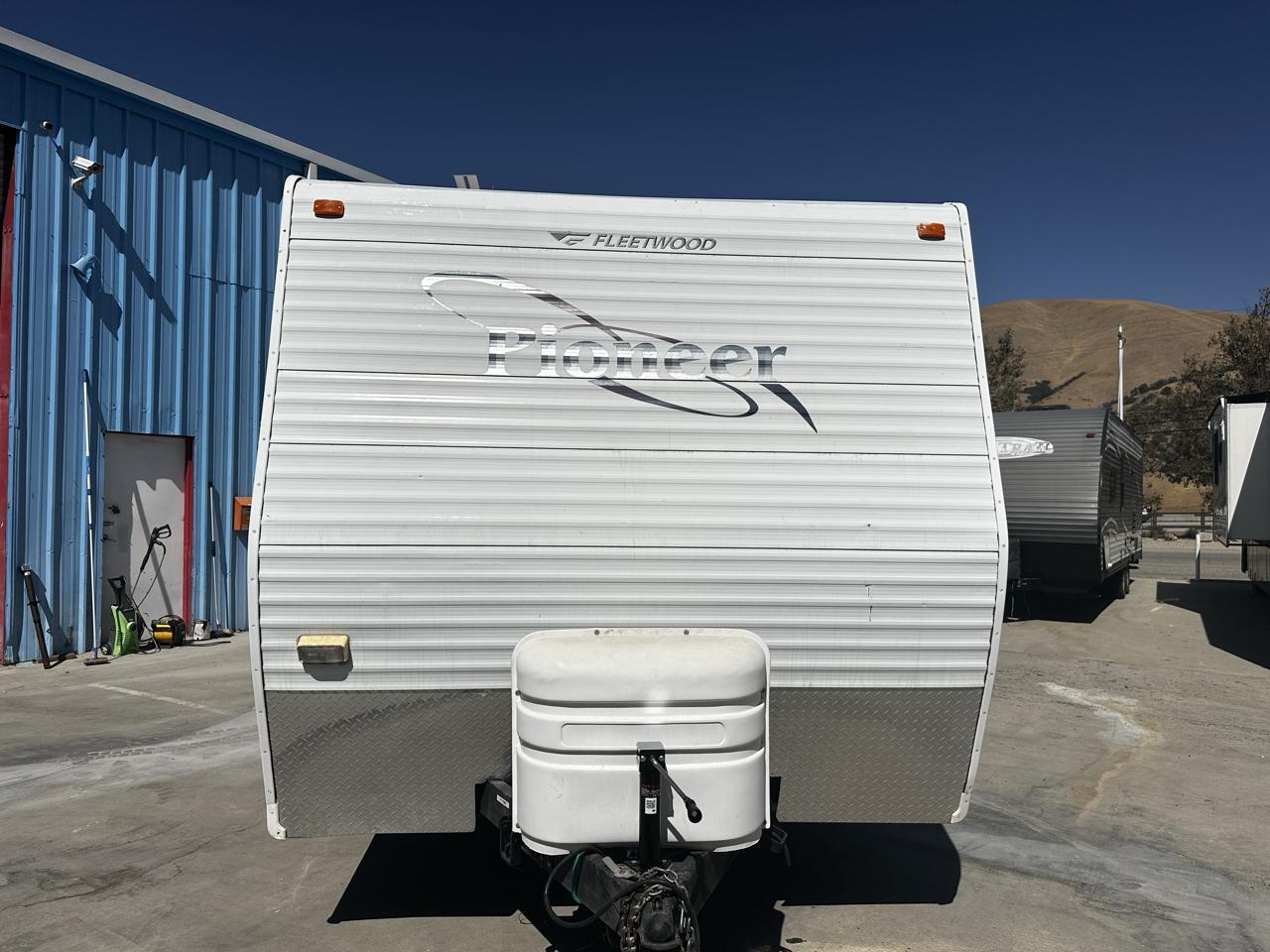 Fleetwood Pioneer  2005
